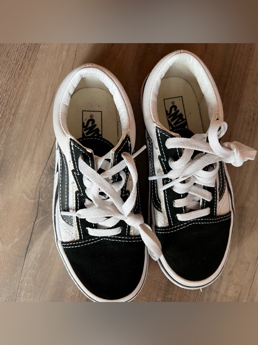 Vans - Picture 2 of 6